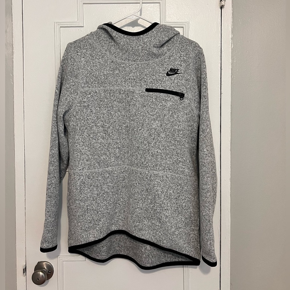 Like-new, super comfy Nike fleecy hoodie!